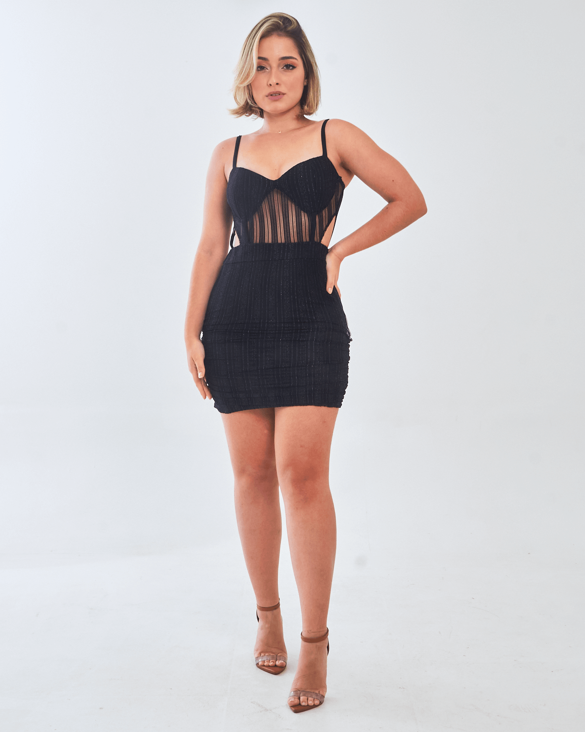 Vestido-Feminino-Tubinho-em-Tule-Rendado-Tropical