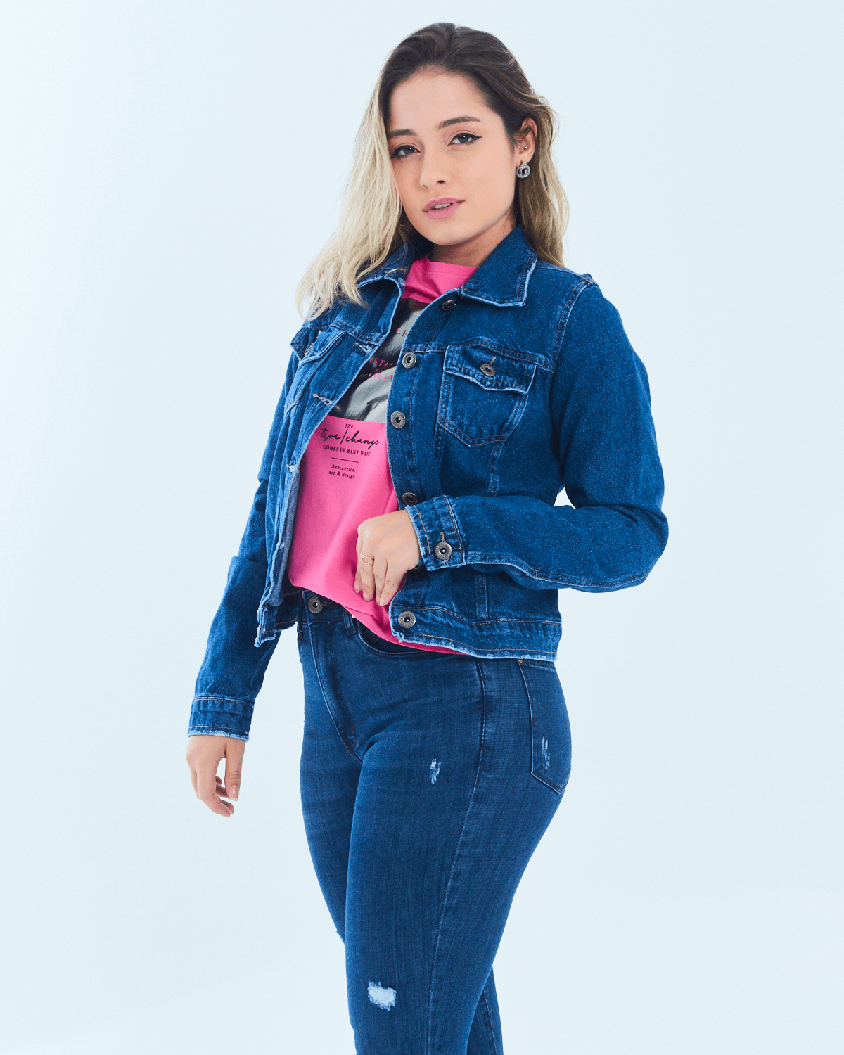 Jaqueta-Jeans-Feminina-com-Bordado-nas-Costas-Lunender